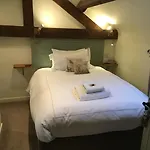 The Barn 4*